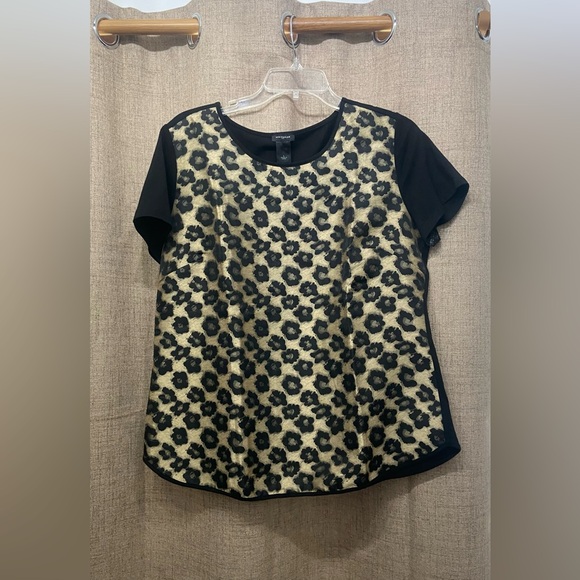 Ann Taylor Tops - Ann Taylor Black and Gold Patterned Short Sleeve Top
